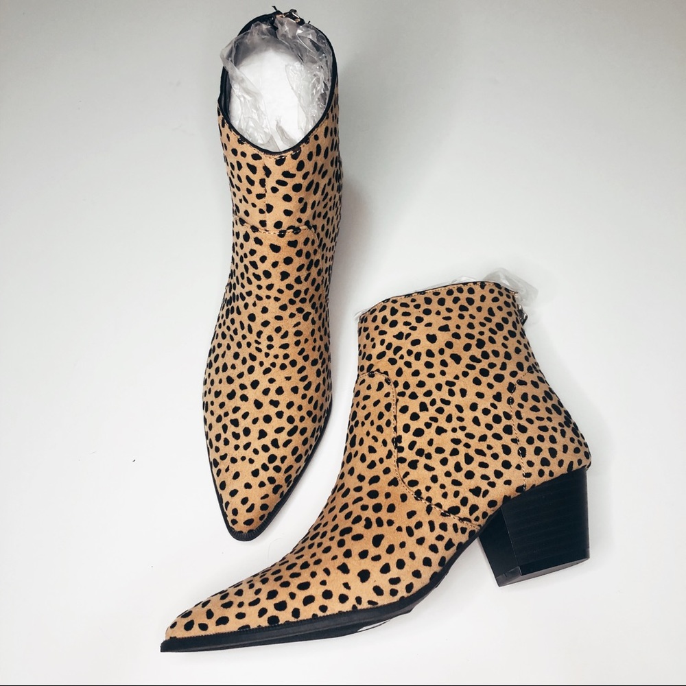 NEW In Box Qupid Leopard Pointy Toe Booties Size 6